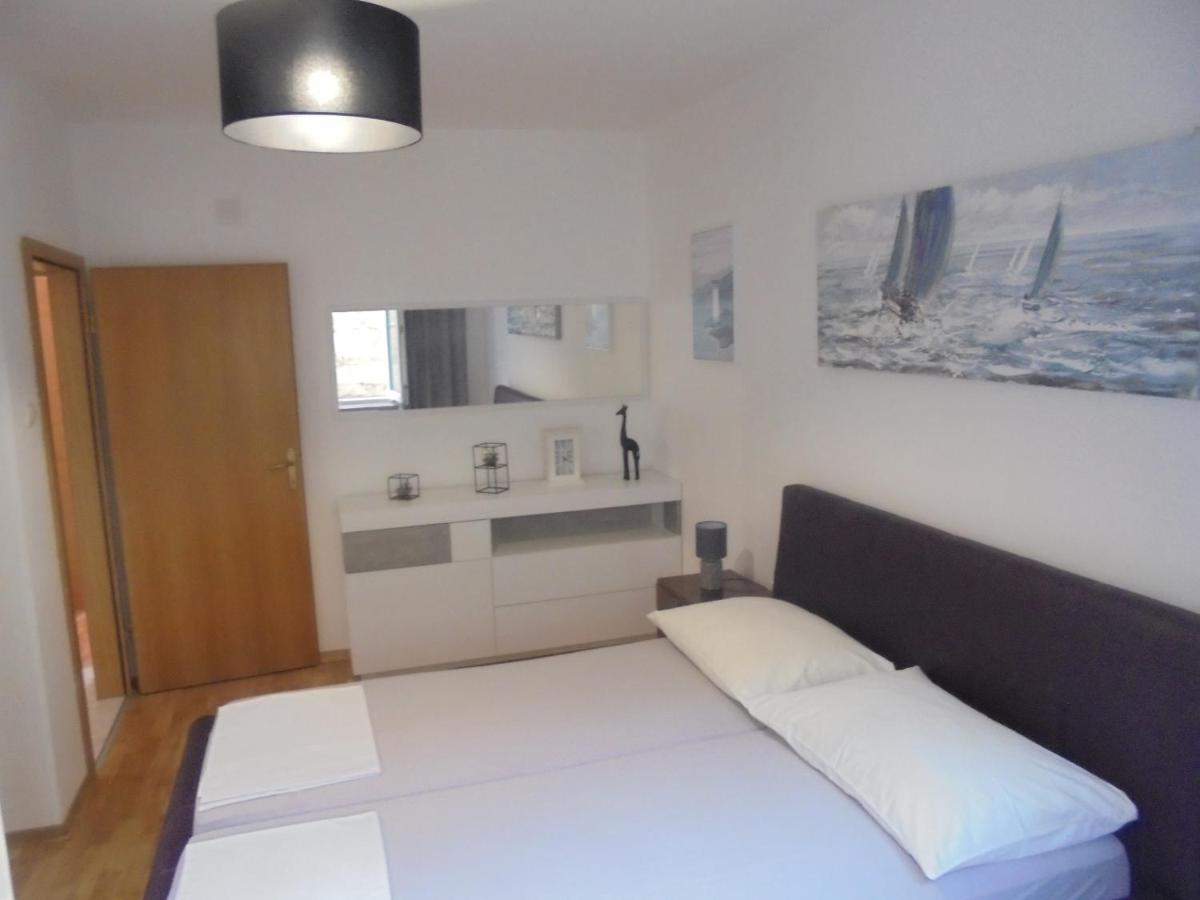 Apartment Maestral Сен Екстериор снимка