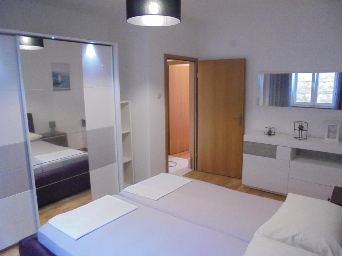 Apartment Maestral Сен Екстериор снимка